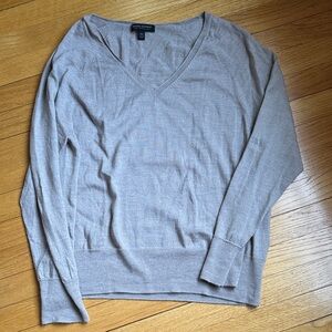 Banana Republic Women's V-Neck Sweater in Tan